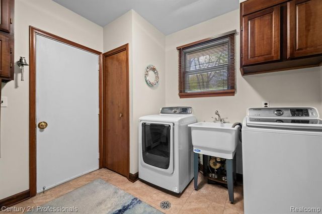 8638 Stone Road, Clay, MI 48001