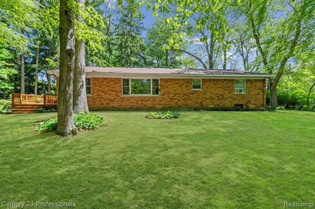 8638 Stone Road, Clay, MI 48001