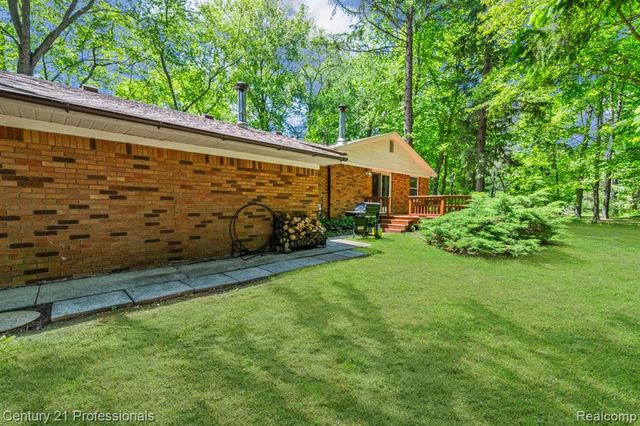 8638 Stone Road, Clay, MI 48001