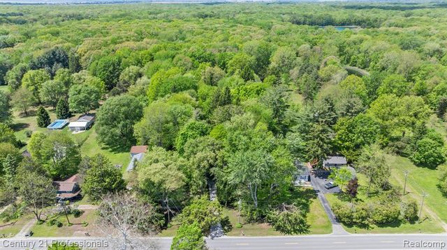 8638 Stone Road, Clay, MI 48001