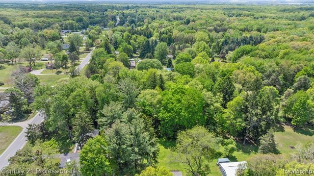 8638 Stone Road, Clay, MI 48001