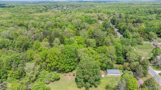 8638 Stone Road, Clay, MI 48001