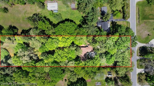 8638 Stone Road, Clay, MI 48001