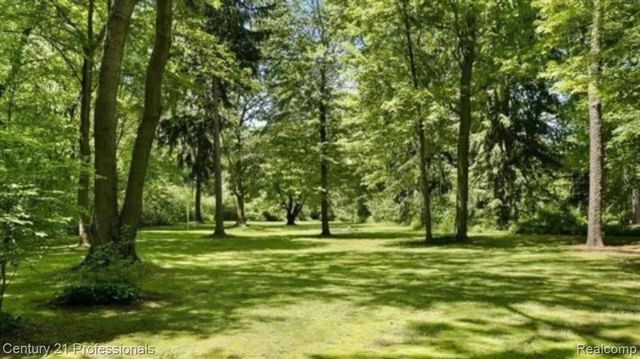 8638 Stone Road, Clay, MI 48001