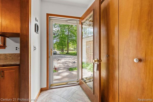 8638 Stone Road, Clay, MI 48001