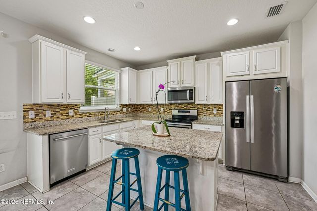 576 RICHMOND Drive, St. Johns, FL 32259