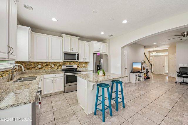 576 RICHMOND Drive, St. Johns, FL 32259