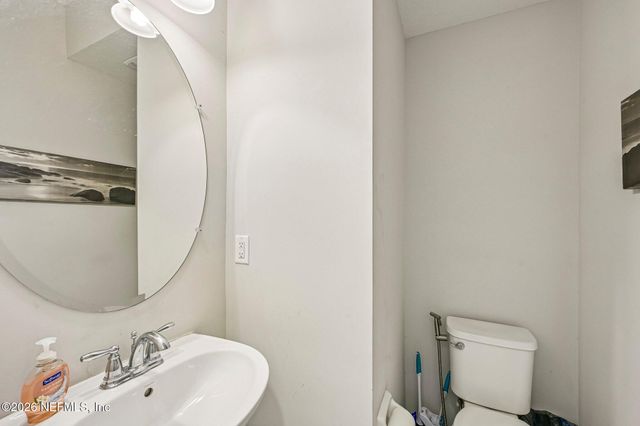 576 RICHMOND Drive, St. Johns, FL 32259