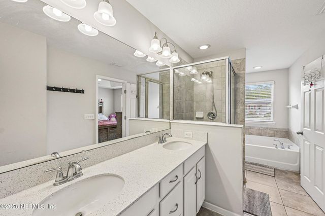576 RICHMOND Drive, St. Johns, FL 32259