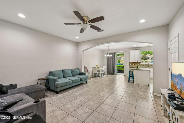 576 RICHMOND Drive, St. Johns, FL 32259