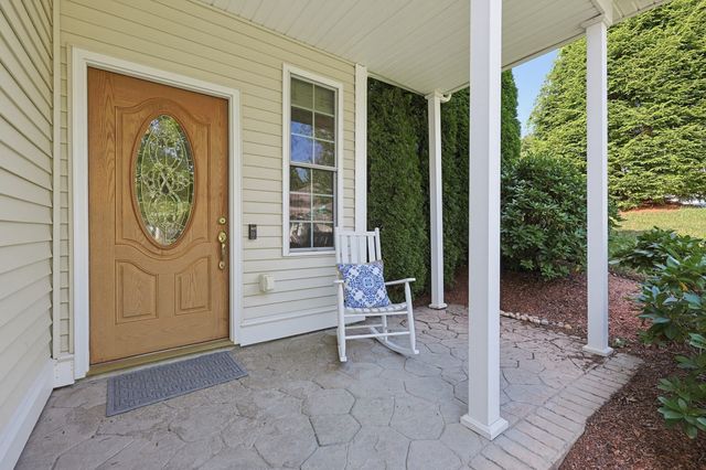 17 Hartland Way 17, Acton, MA 01720