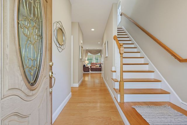 17 Hartland Way 17, Acton, MA 01720