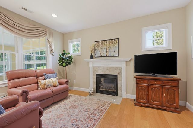 17 Hartland Way 17, Acton, MA 01720