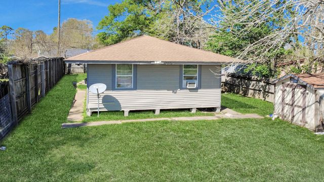 817 Church Street, Crosby, TX 77532