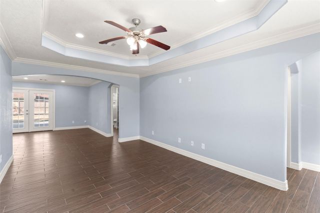 2106 22nd Avenue N, Texas City, TX 77590