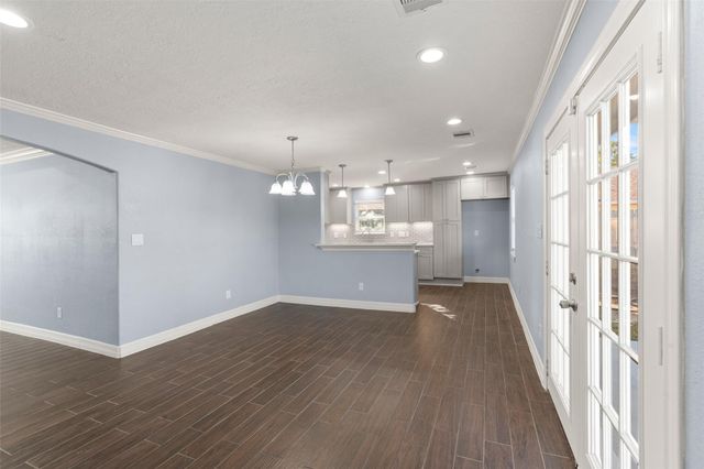 2106 22nd Avenue N, Texas City, TX 77590