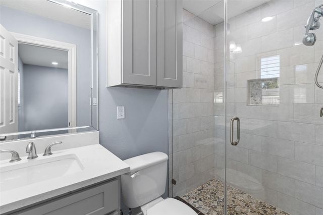 2106 22nd Avenue N, Texas City, TX 77590