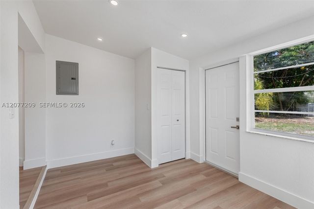 2839 Mayo St, Hollywood, FL 33020
