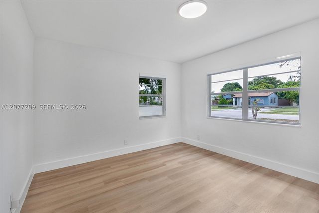 2839 Mayo St, Hollywood, FL 33020