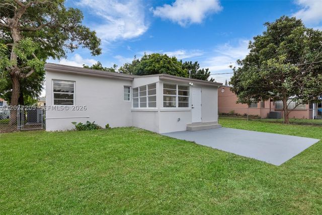 2839 Mayo St, Hollywood, FL 33020