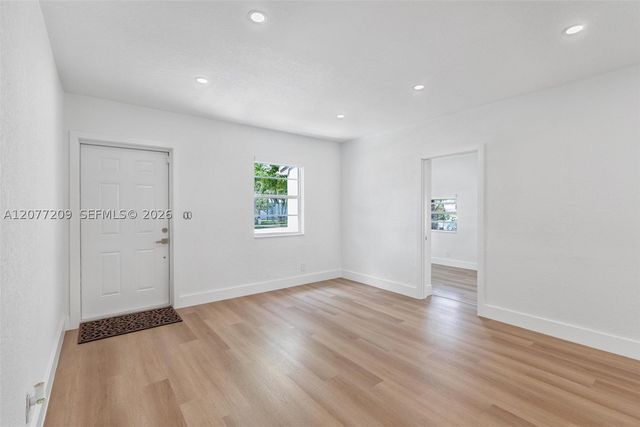 2839 Mayo St, Hollywood, FL 33020