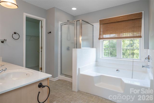 48 Brownstone Court, Fletcher, NC 28732