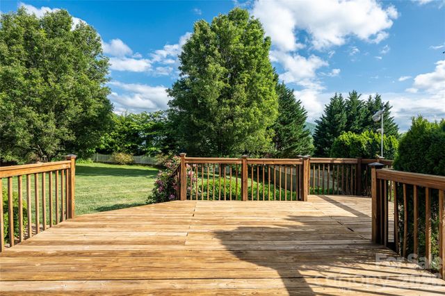 48 Brownstone Court, Fletcher, NC 28732