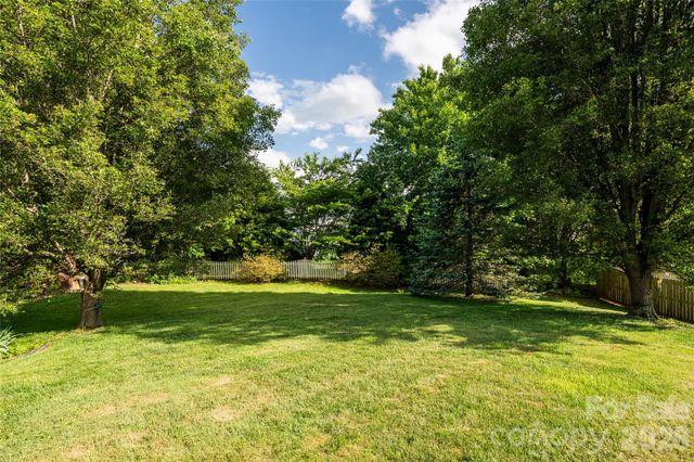 48 Brownstone Court, Fletcher, NC 28732