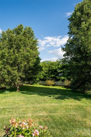 48 Brownstone Court, Fletcher, NC 28732