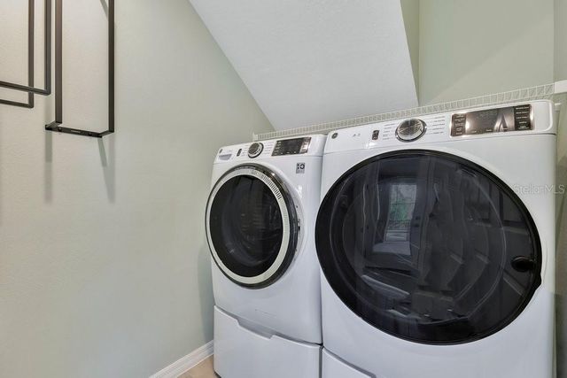 9406 LAUNCH POINT ROAD, Orlando, FL 32832