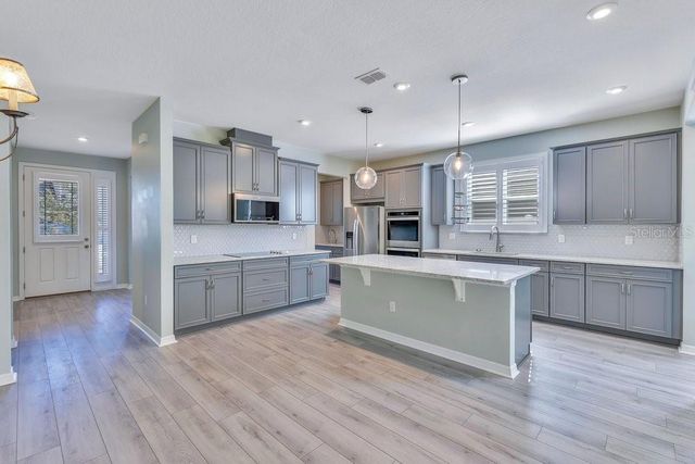 9406 LAUNCH POINT ROAD, Orlando, FL 32832