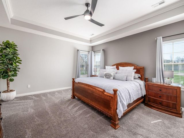 900 Essex Loop, Marysville, OH 43040