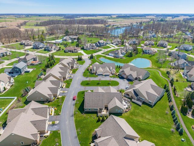 900 Essex Loop, Marysville, OH 43040