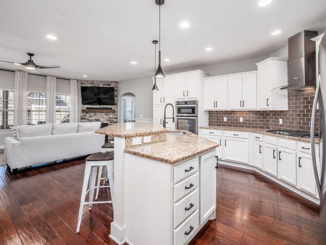 900 Essex Loop, Marysville, OH 43040