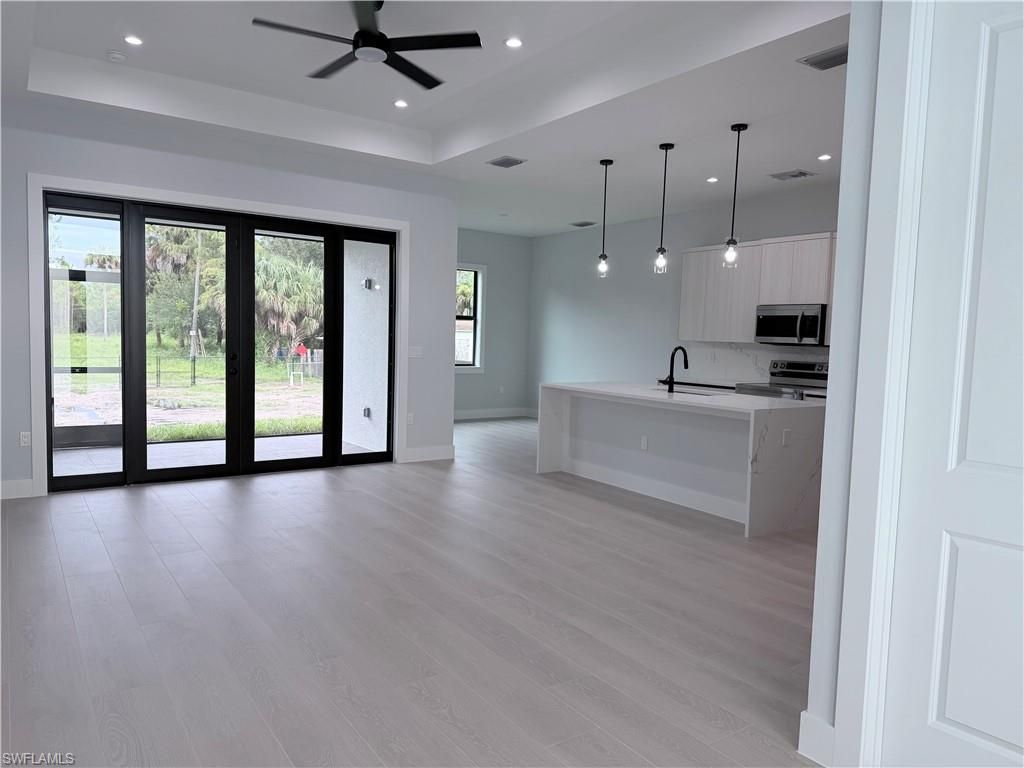 472 12TH ST NE, NAPLES, FL 34120 — photo 3