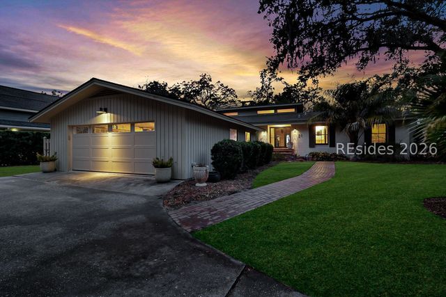 21 Calibogue Cay Road N, Hilton Head Island, SC 29928