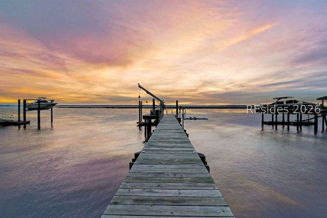 21 Calibogue Cay Road N, Hilton Head Island, SC 29928