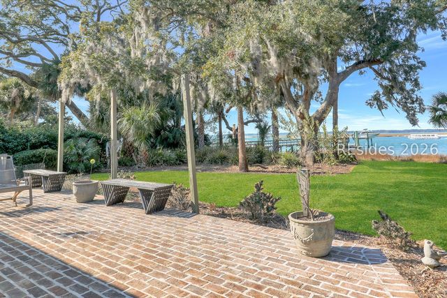 21 Calibogue Cay Road N, Hilton Head Island, SC 29928
