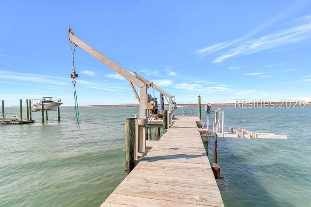 21 Calibogue Cay Road N, Hilton Head Island, SC 29928