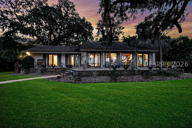 21 Calibogue Cay Road N, Hilton Head Island, SC 29928