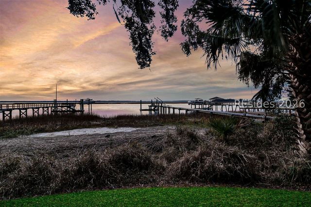 21 Calibogue Cay Road N, Hilton Head Island, SC 29928