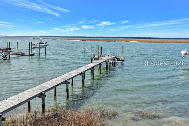 21 Calibogue Cay Road N, Hilton Head Island, SC 29928