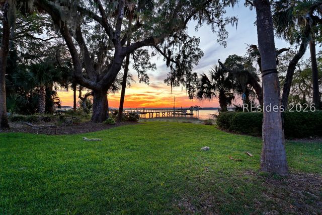 21 Calibogue Cay Road N, Hilton Head Island, SC 29928