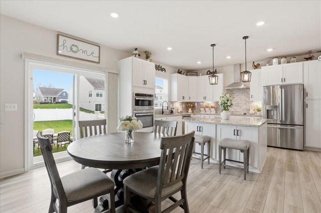37 FELDBERG DR, Charles Town, WV 25414
