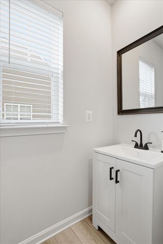 37 FELDBERG DR, Charles Town, WV 25414