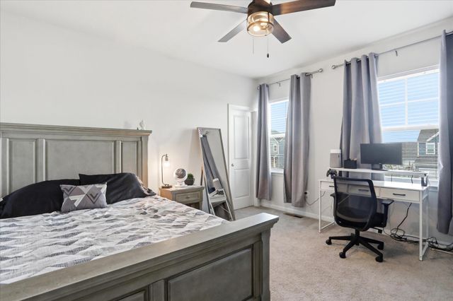 37 FELDBERG DR, Charles Town, WV 25414