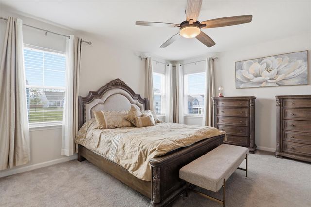 37 FELDBERG DR, Charles Town, WV 25414