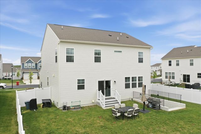 37 FELDBERG DR, Charles Town, WV 25414
