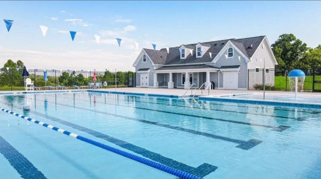 37 FELDBERG DR, Charles Town, WV 25414