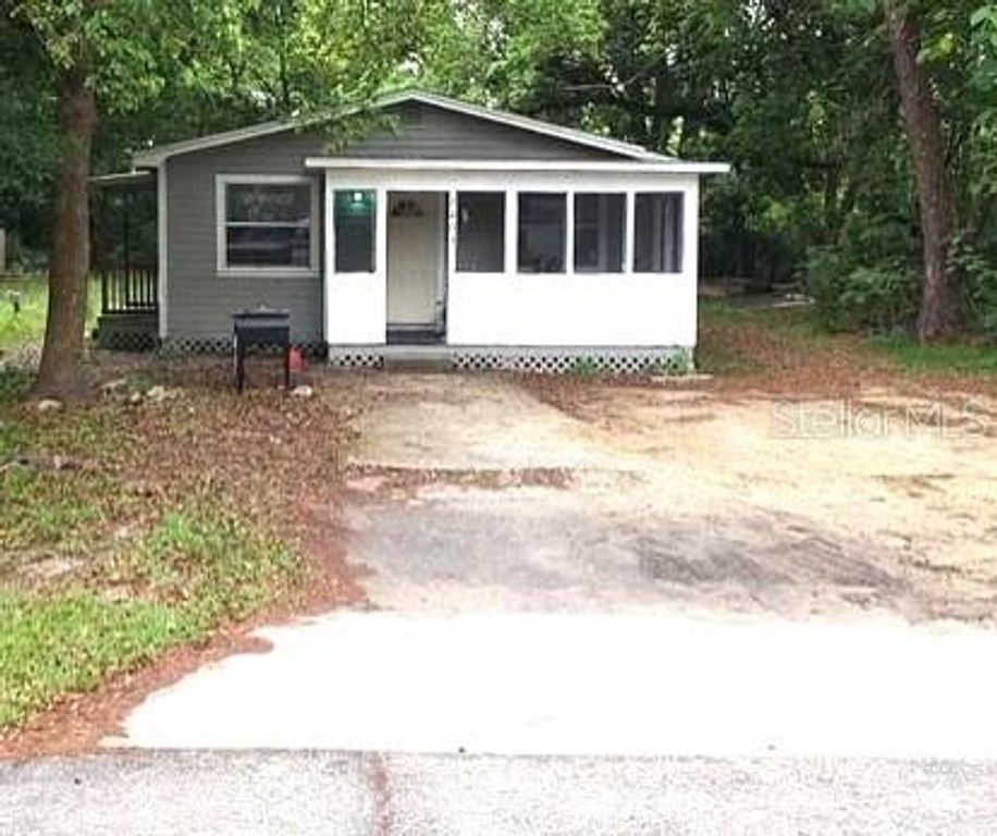 2204 SUANEE AVENUE, Eustis, FL 32726